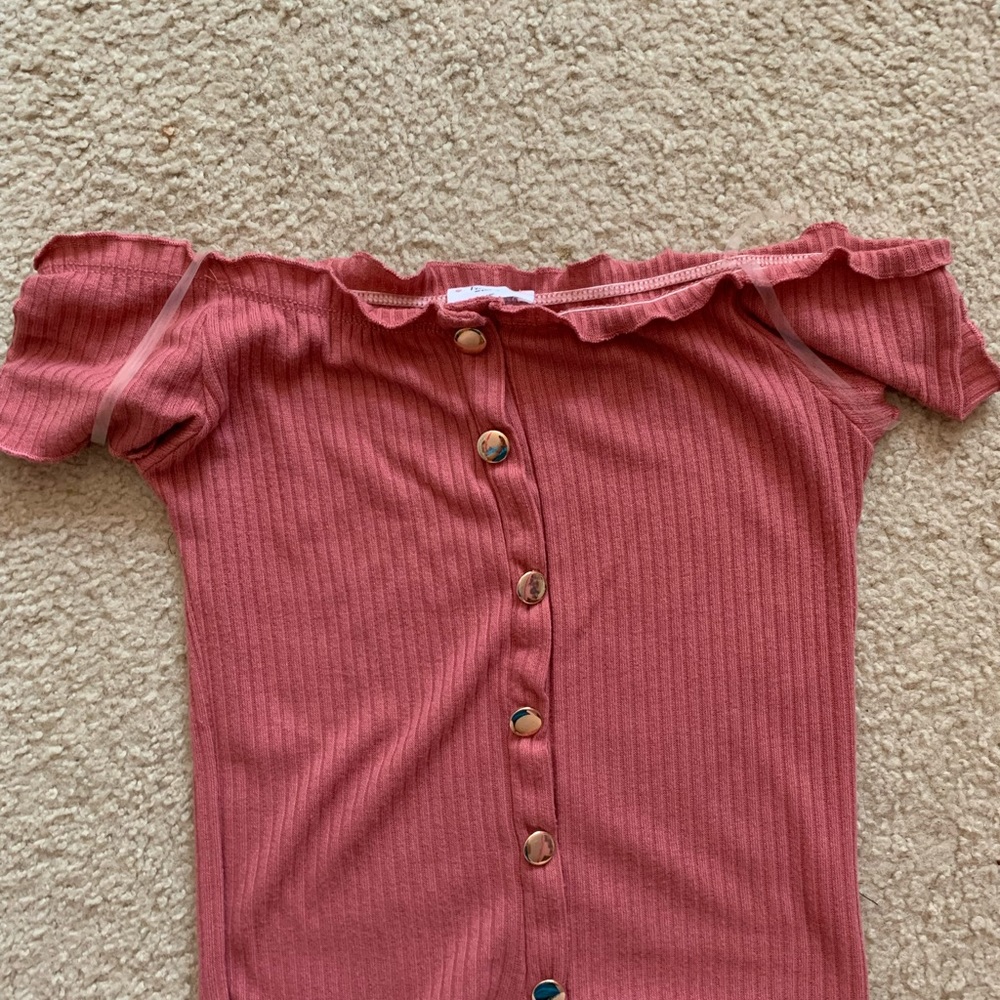 Off the shoulder pink shirt